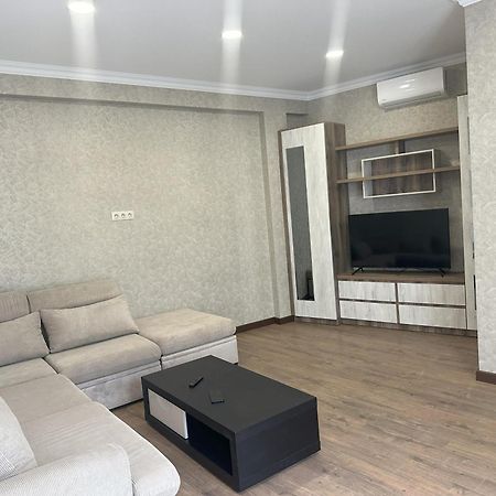 Three Palms Guest House Tbilisi Zewnętrze zdjęcie