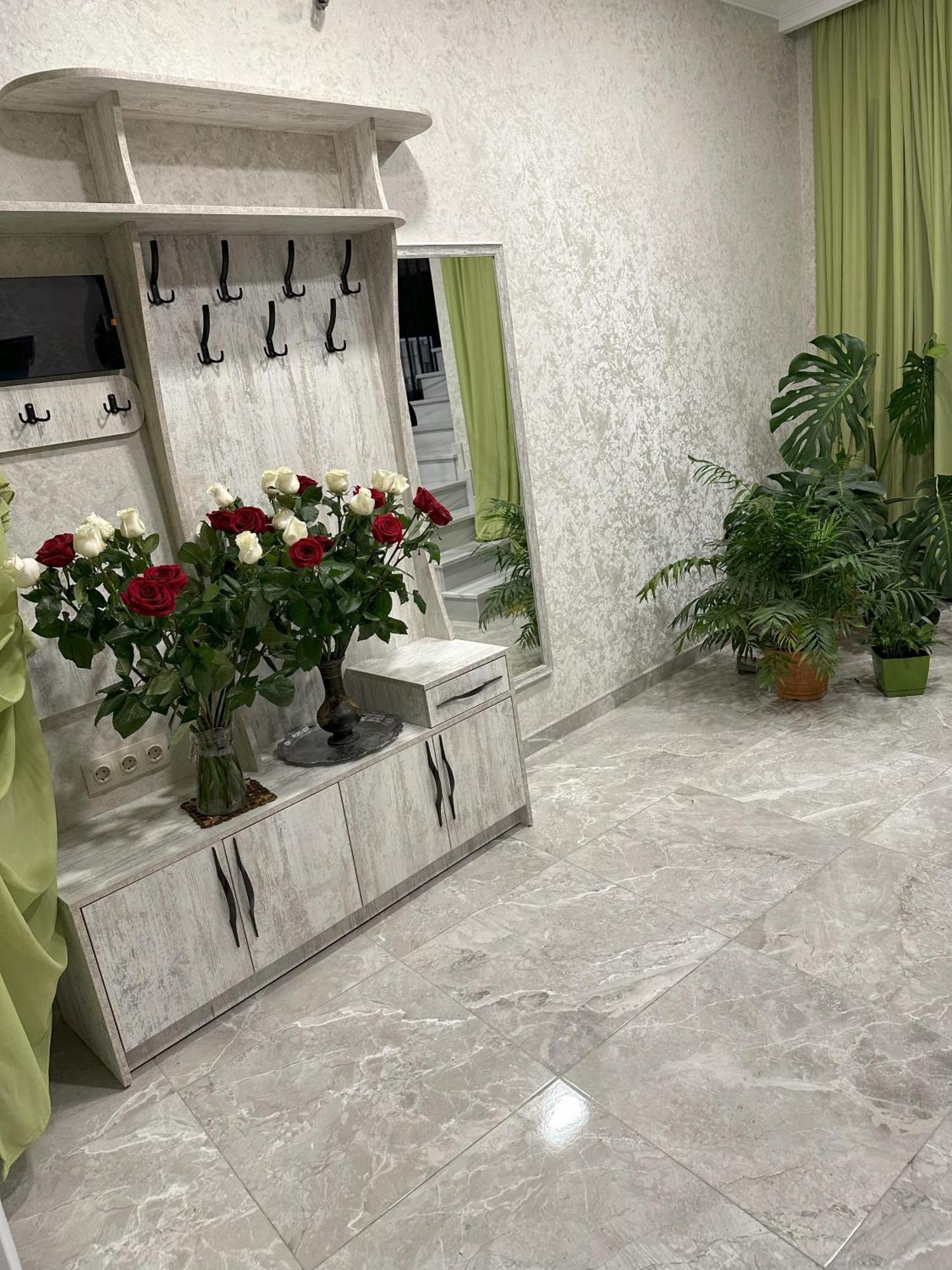 Three Palms Guest House Tbilisi Zewnętrze zdjęcie
