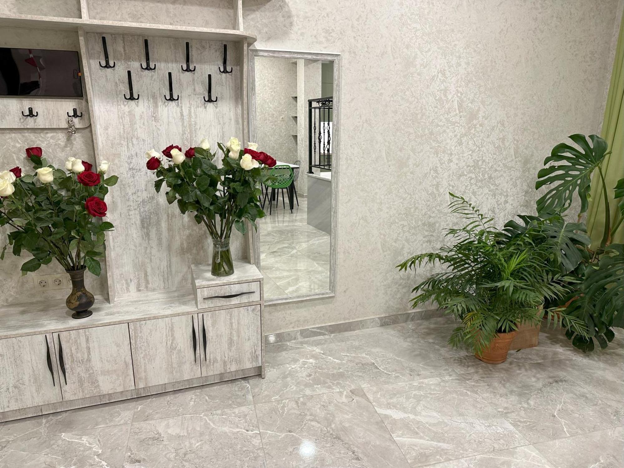 Three Palms Guest House Tbilisi Zewnętrze zdjęcie