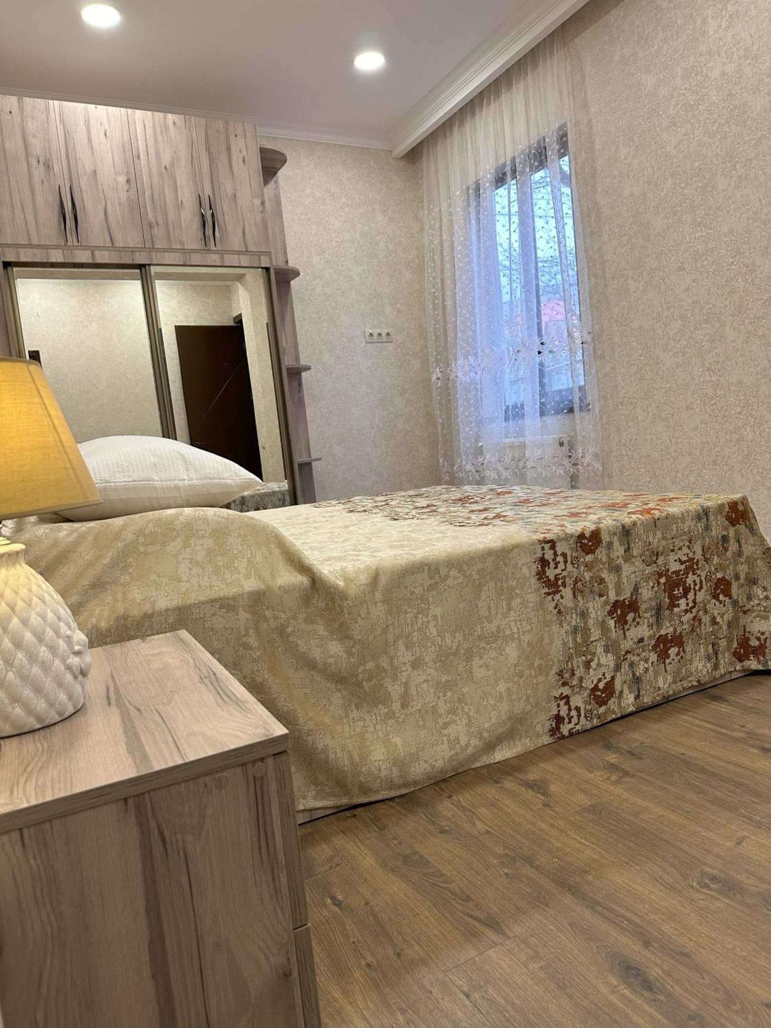 Three Palms Guest House Tbilisi Zewnętrze zdjęcie
