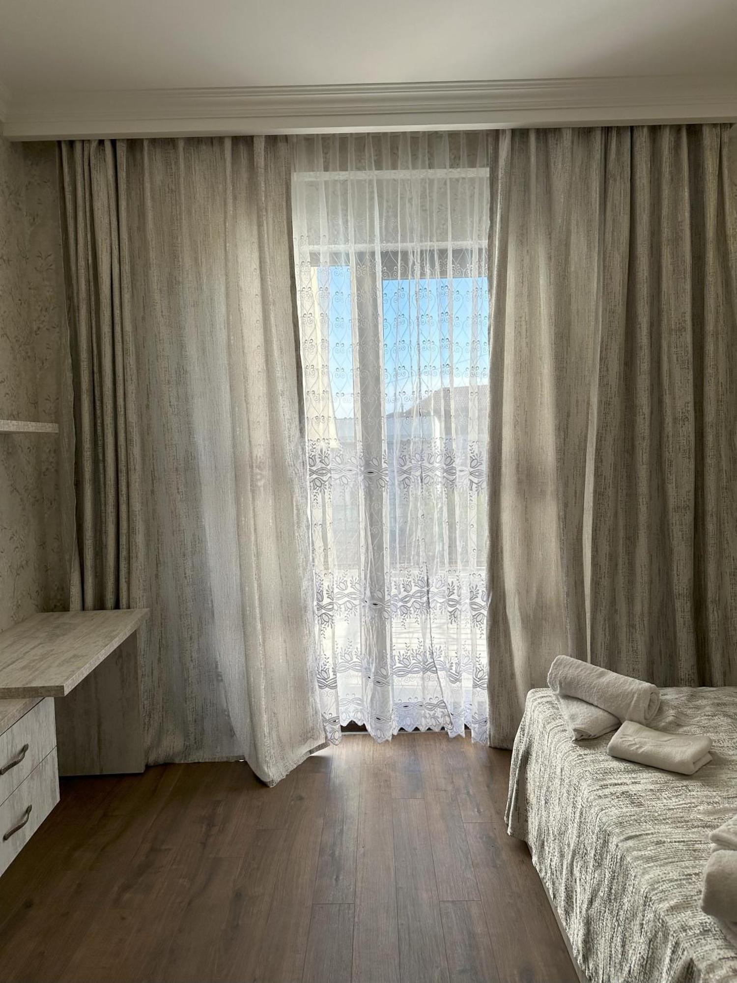 Three Palms Guest House Tbilisi Zewnętrze zdjęcie