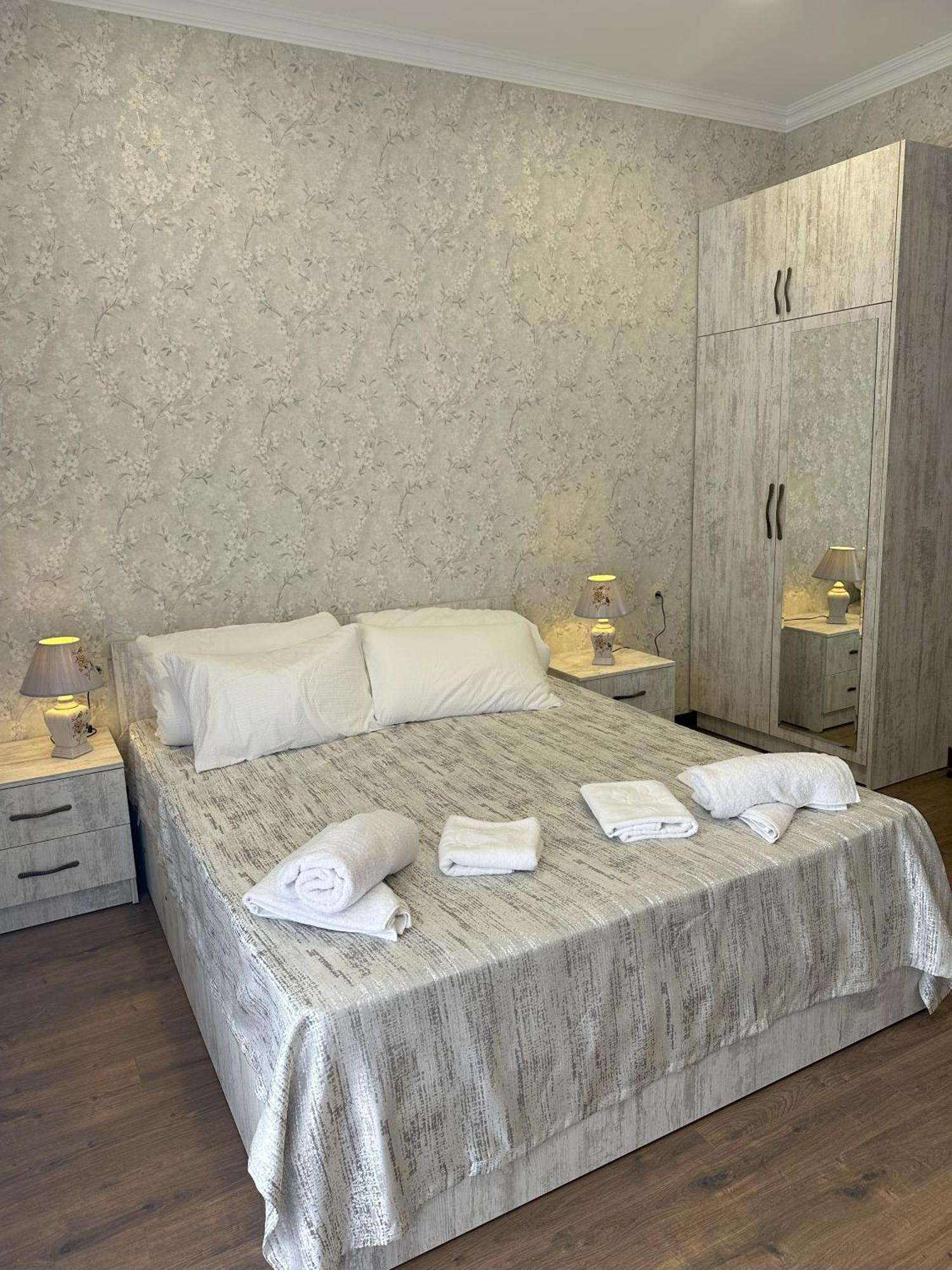 Three Palms Guest House Tbilisi Zewnętrze zdjęcie
