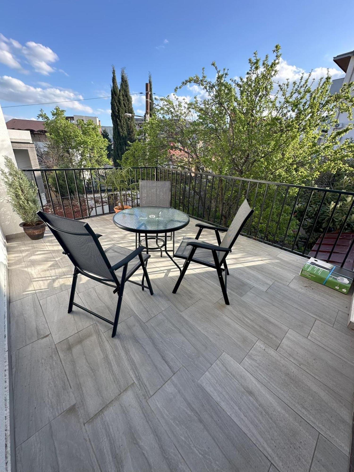 Three Palms Guest House Tbilisi Zewnętrze zdjęcie